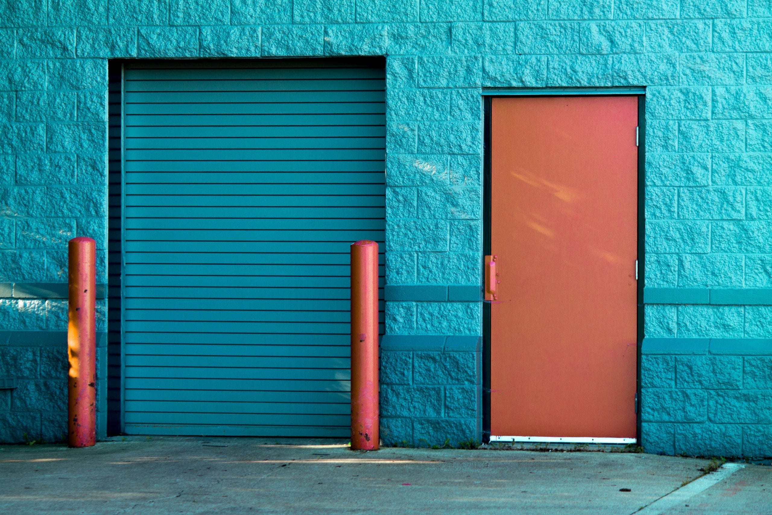 tips-commercial-garage-door-image