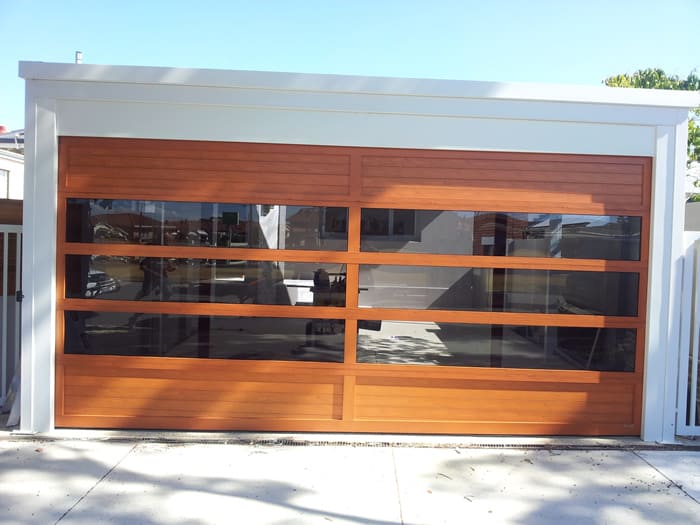 a-guide-to-window-inserts-on-garage-doors-image