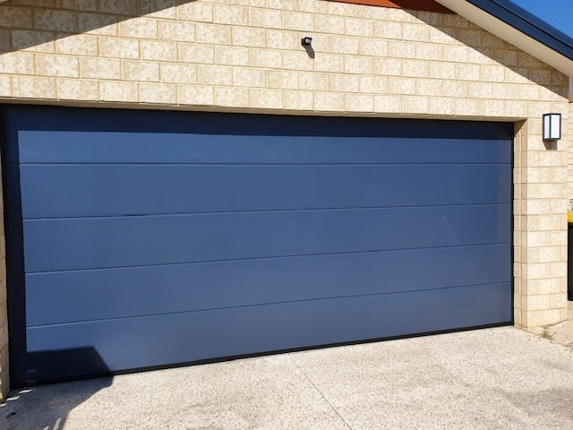 Sectional garage door Gryphon