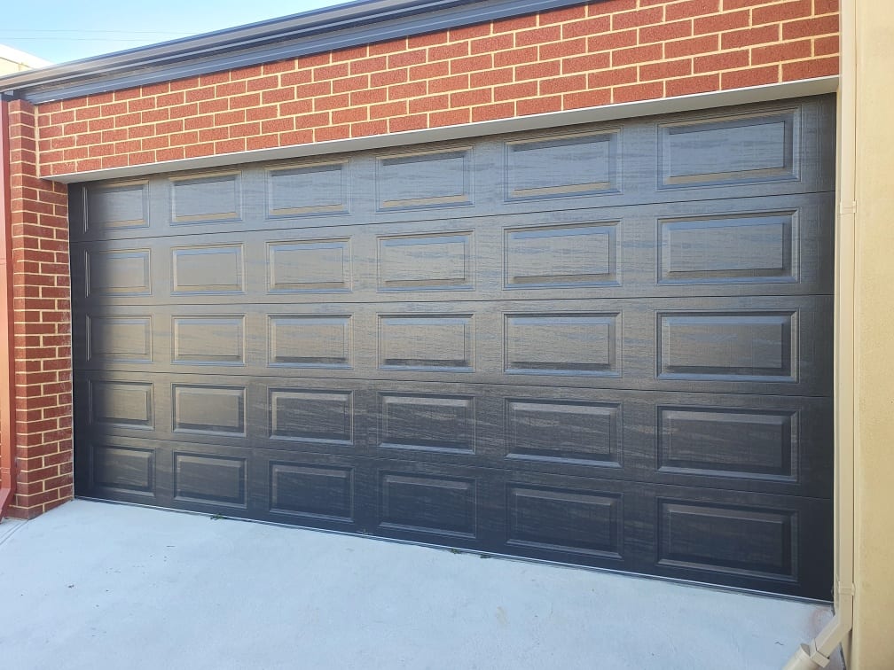 Sectional garage door Gryphon
