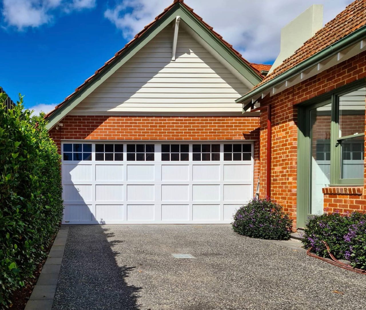 Sectional garage door Gryphon