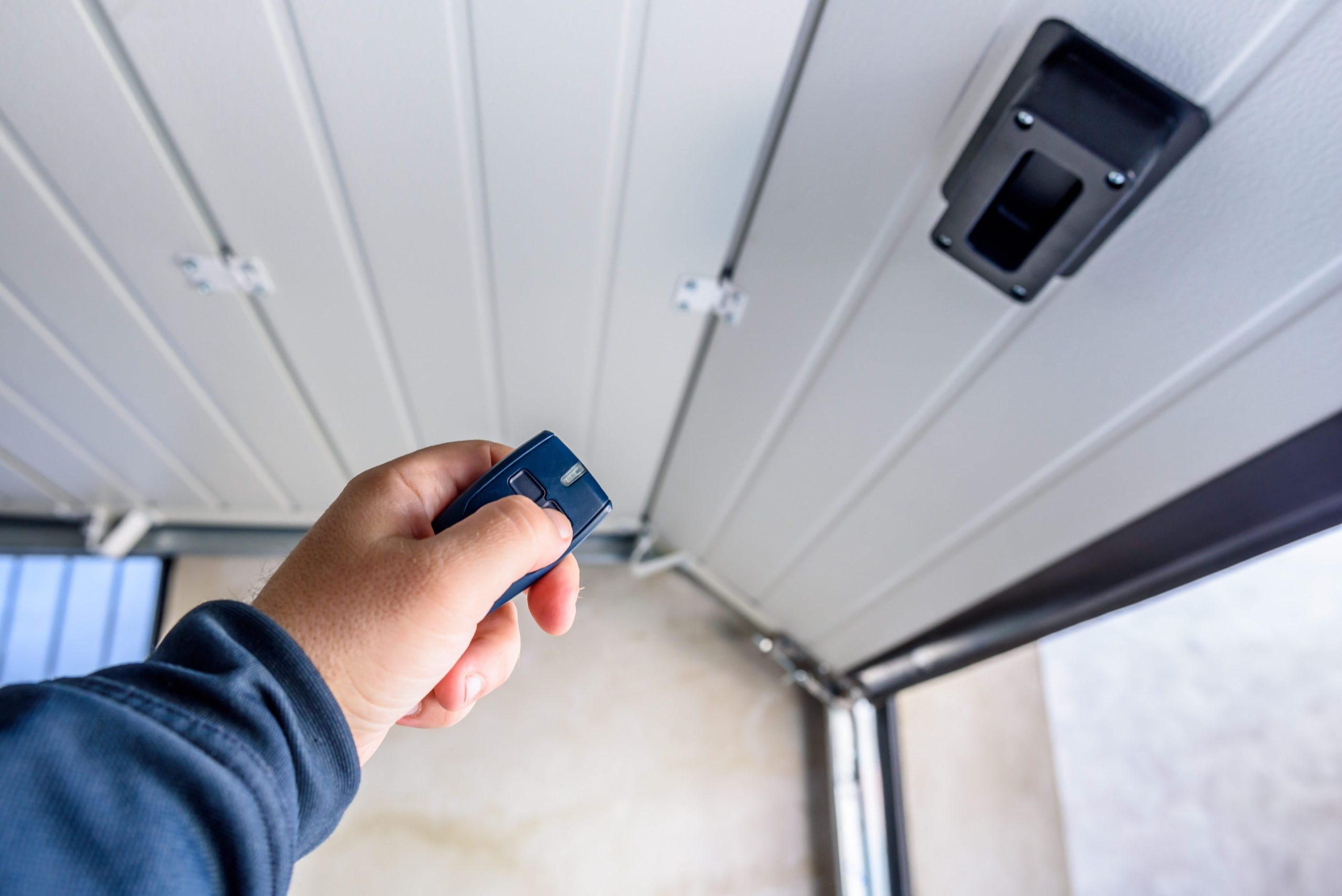 6-common-garage-door-problem-to-notice-before-catastrophe-image